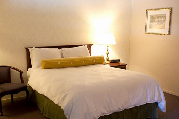 Coral Reef Inn & Condo Suites image 2