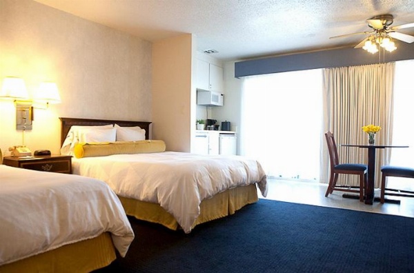 Coral Reef Inn & Condo Suites image 22